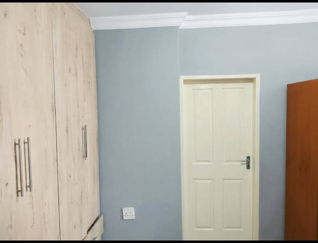 4 BEDROOM FREESTANDING FOR SALE IN HEUWELOORD